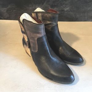 L’Artiste by Spring Step Erminia Bootie Size 11/42